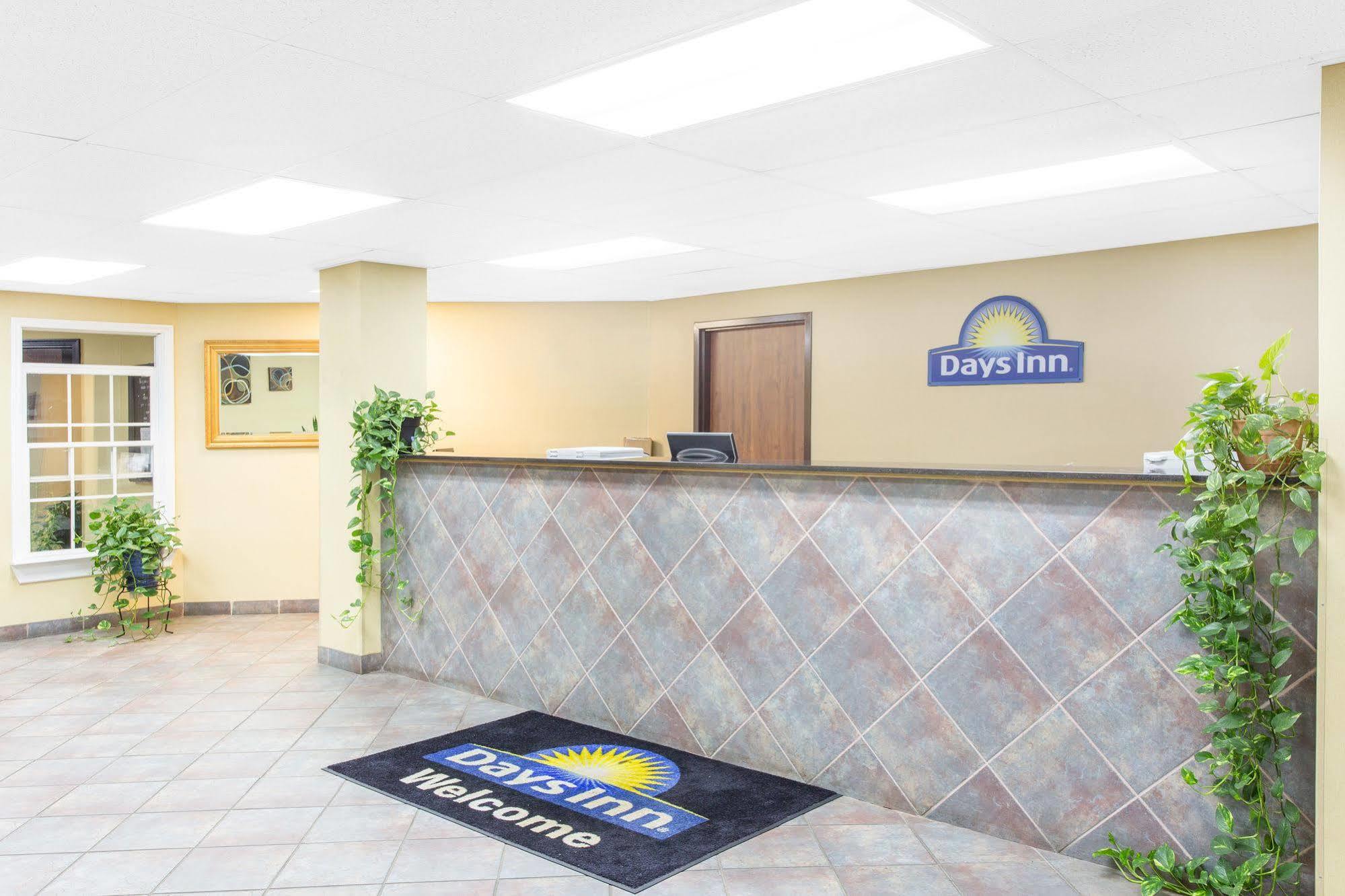 Days Inn By Wyndham Phenix City Near Fort Moore Dış mekan fotoğraf